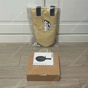(택포/2개 가격) 스타벅스md 22 홀리데이 쿠키 피규어 스마트 저울+쿨링파우치 베이지 일괄 판매