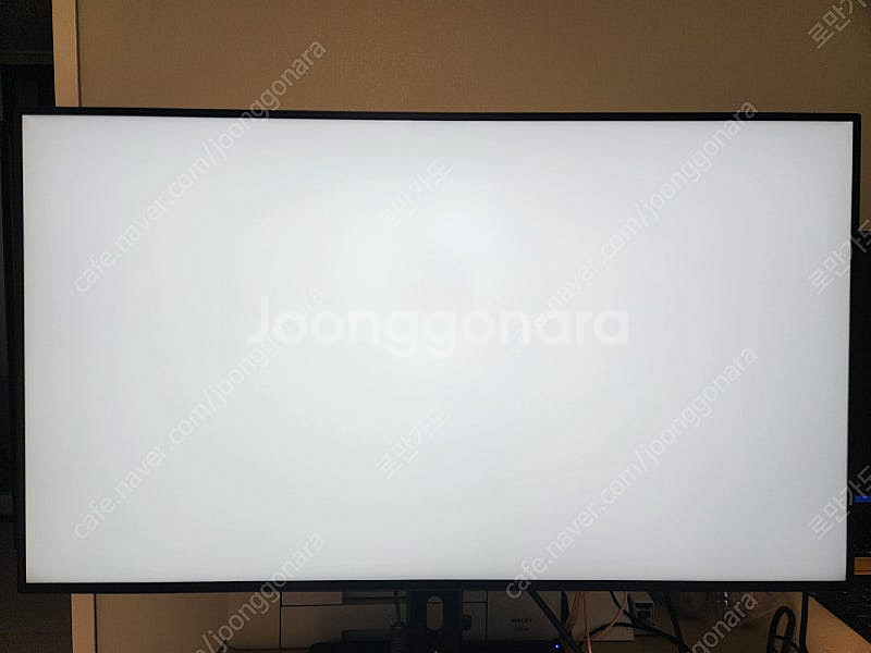 비트엠 뉴싱크 3280U 4K 32인치 모니터.--3