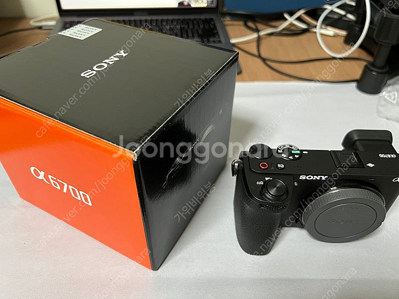 소니 카메라 a6700 팝니다 ( sony ) 보증기간...--0