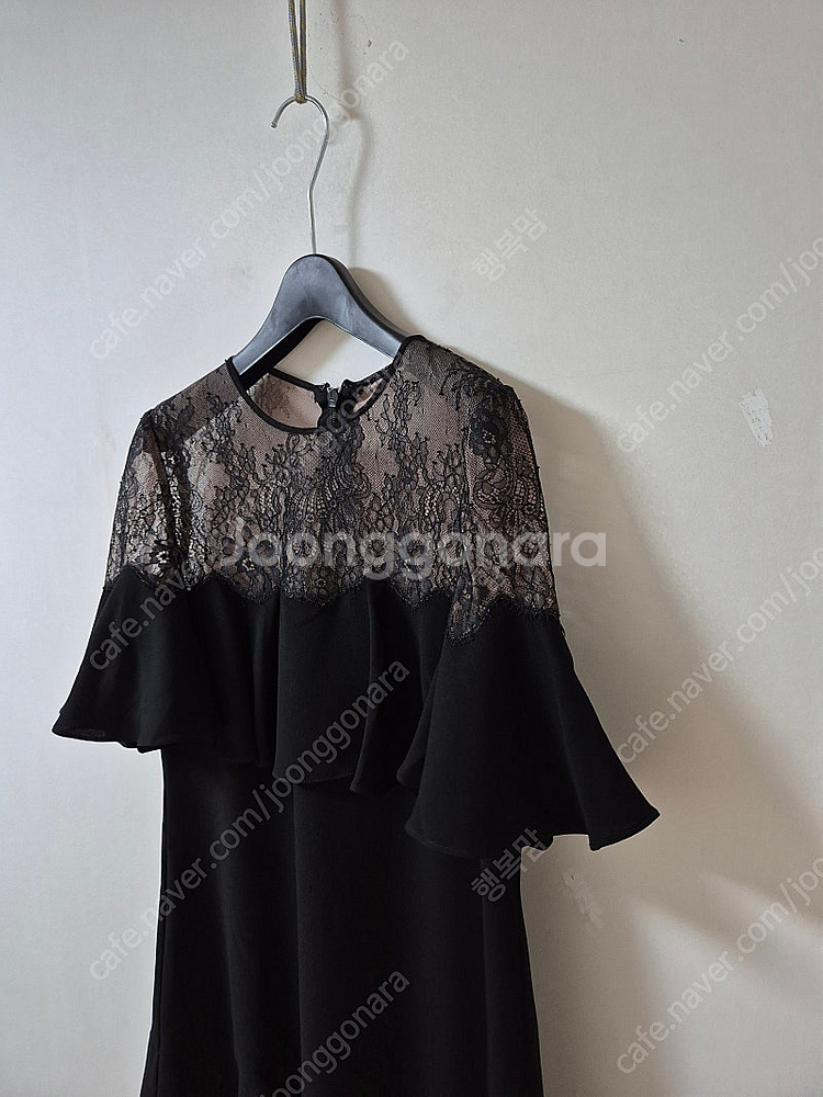 텍새상품) BCBGMAXAZRIA 러플 원피스--4