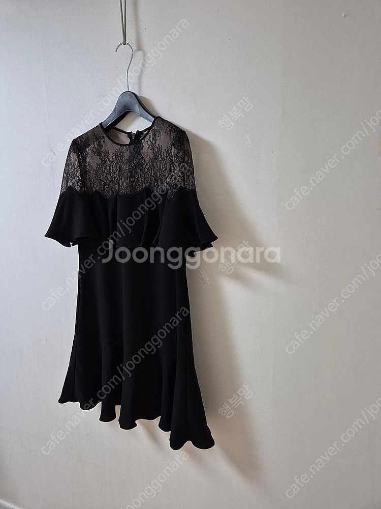 텍새상품) BCBGMAXAZRIA 러플 원피스--5