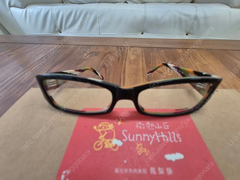 베르사체. 미쏘니 안경. 선글라스 이미지