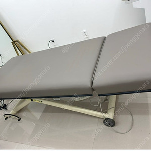 전동 마사지 침대 /속눈썹 전동 침대 / 왁싱 전동침대/ 미용 전동침대/ 이대 신촌 홍대 합정 강남 미용 뷰티 전동침대 새거같은 중고 !!
