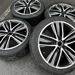 인피니티 Q50 19인치 정품 휠타이어 세트 팔아요 245 40 19