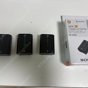 NP-FZ100 새상품 1개, 1번 사용한 제품 3개 판매합니다.