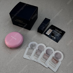 일괄)디올 포에버 스킨글로우파데+ 에이지투웨니스 벨벳 래스팅 팩트 본품+리필 21호+ 매드피치 파운데이션 +어뮤즈쿠션미니