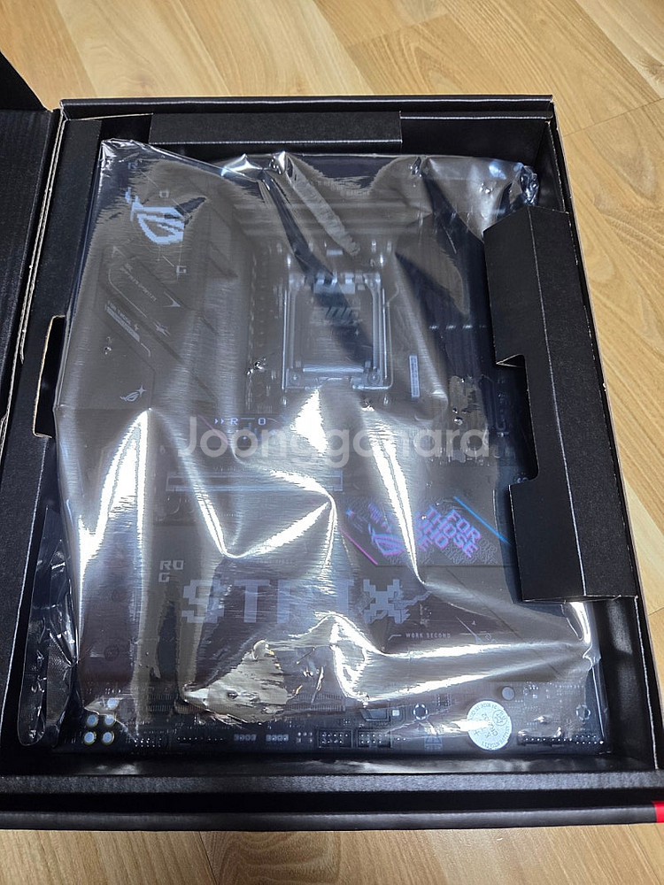 ASUS ROG STRIX B850-E GAMING W...--0