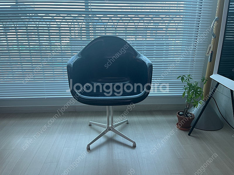 임스 암체어 라폰다베이스 네이비 (eames chair...--1