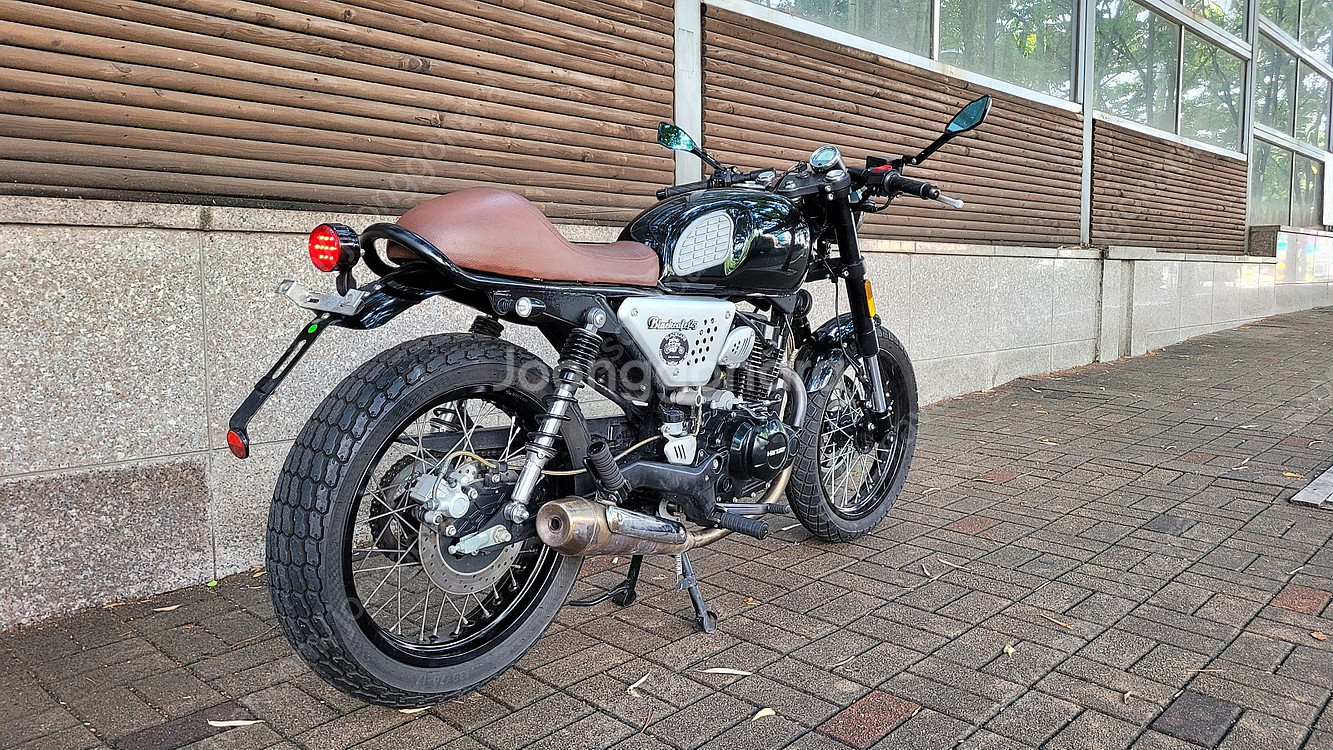 한웨이 블랙카페125 판매합니다.--5