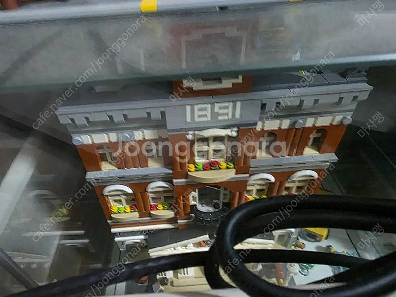 레고 중고품 여러개 팝니다 (10211,10218,10224,10232,10255,71006,21303,미니피규어)--1