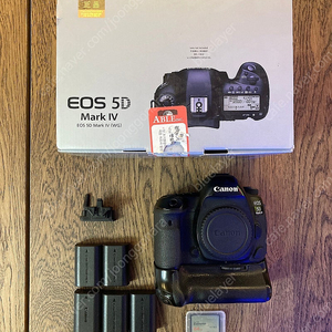 캐논 Canon 5dmark4 오막포+세로그립+배터리5개+sd카드 판매합니다.