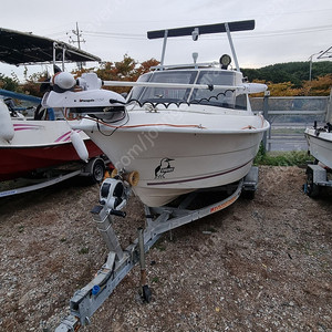 스마트라이너 17ft 하우스보트 (트레일러 포함) 팝니다.