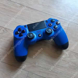 PS4 듀얼쇼크4 블루 팝니다