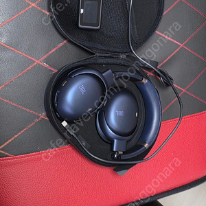 JBL TOUR ONE M3 헤드폰 판매 합니다.