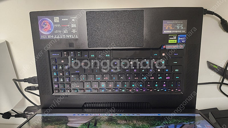 MSI Titan GT77 HX 13VI-i9 4K W...--3