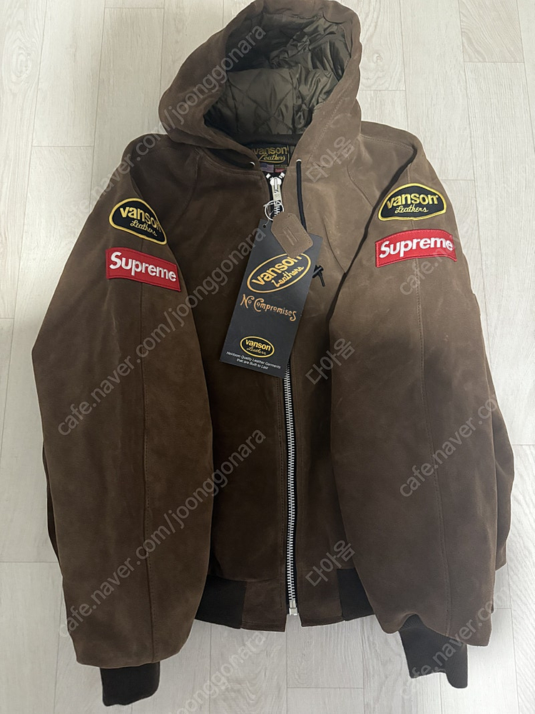 [L] 슈프림 x 밴슨 레더 후드 워크 자켓 스웨이드 - 24FW--4