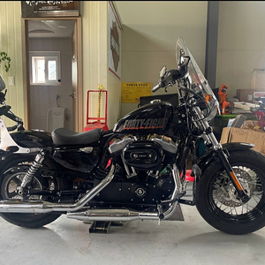 할리데이비슨. 스포스터 포티에잇 2014 년식. 4500km. a급