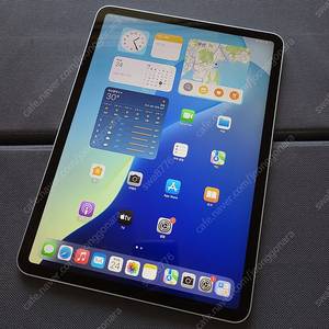 부산 아이패드 프로 11형 1세대 64GB 하자 팝니다.