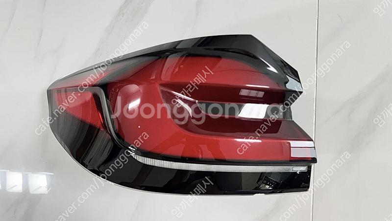 BMW 정품 G30 LCI용 테일램프 한쪽 팔아요--1