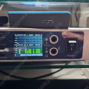 RME UFX2 제품 판매합니다. (일부파손있음)