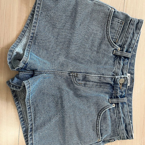 Aranne 001 short denim 아란느 쇼츠데님 L사이즈 팝니다.