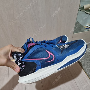 나이키 카이리로우5 농구화 270