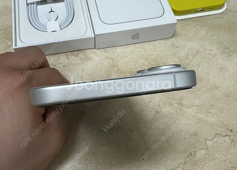 5월구매 아이폰16플러스 256gb 화이트--3