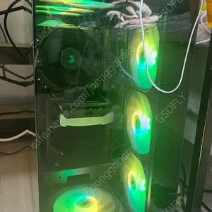7800X3D RTX5070 게이밍PC