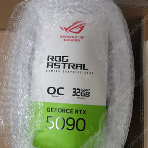 RTX 5090 아스트랄 미개봉