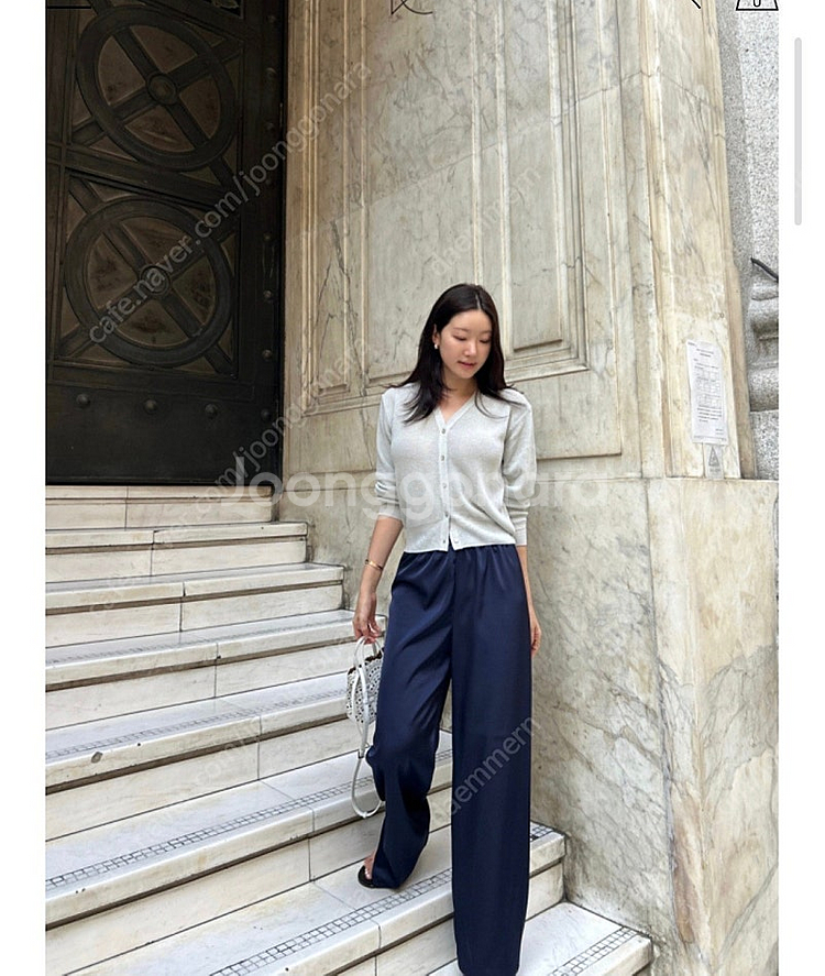 르뮈 헤리티지 가디건 페일실버 6.9만원--2