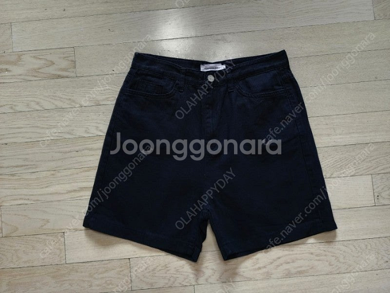 판도라핏 블랙반바지 L 사이즈 판매합니다--0