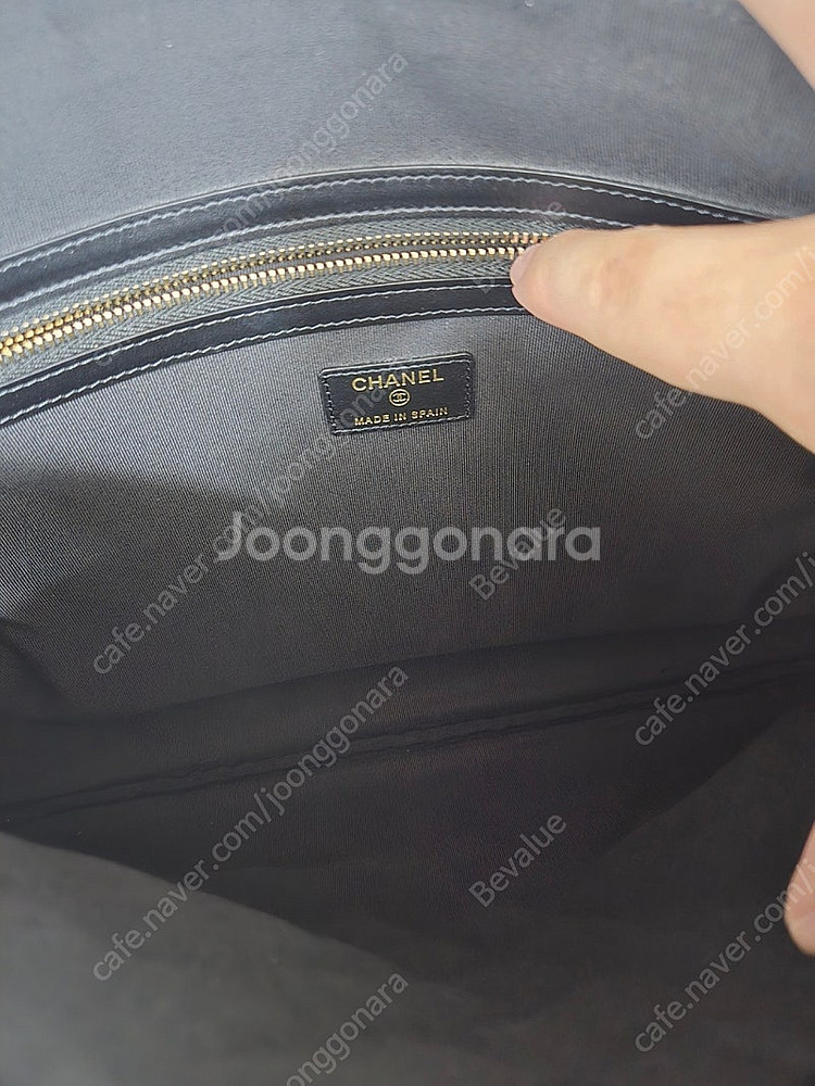 샤넬 클러치백 보이샤넬 캐비어 금장 라지--6