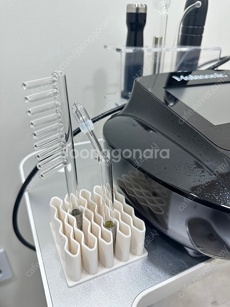 멜라소닉 미용기기 판매합니다.--1