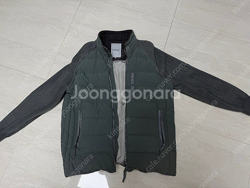 series 니트패딩(구스 점퍼)팝니다.--1