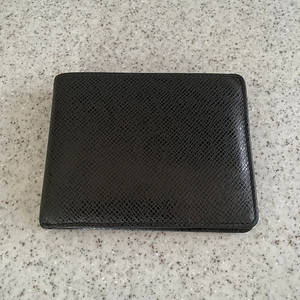 루이비통 반지갑 판매합니다~