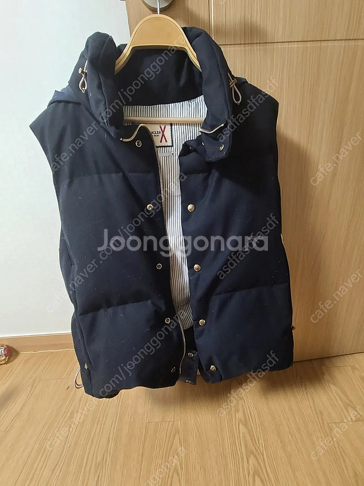 몽클레어x톰브라운 감마블루 패딩 베스트 (블루)--2