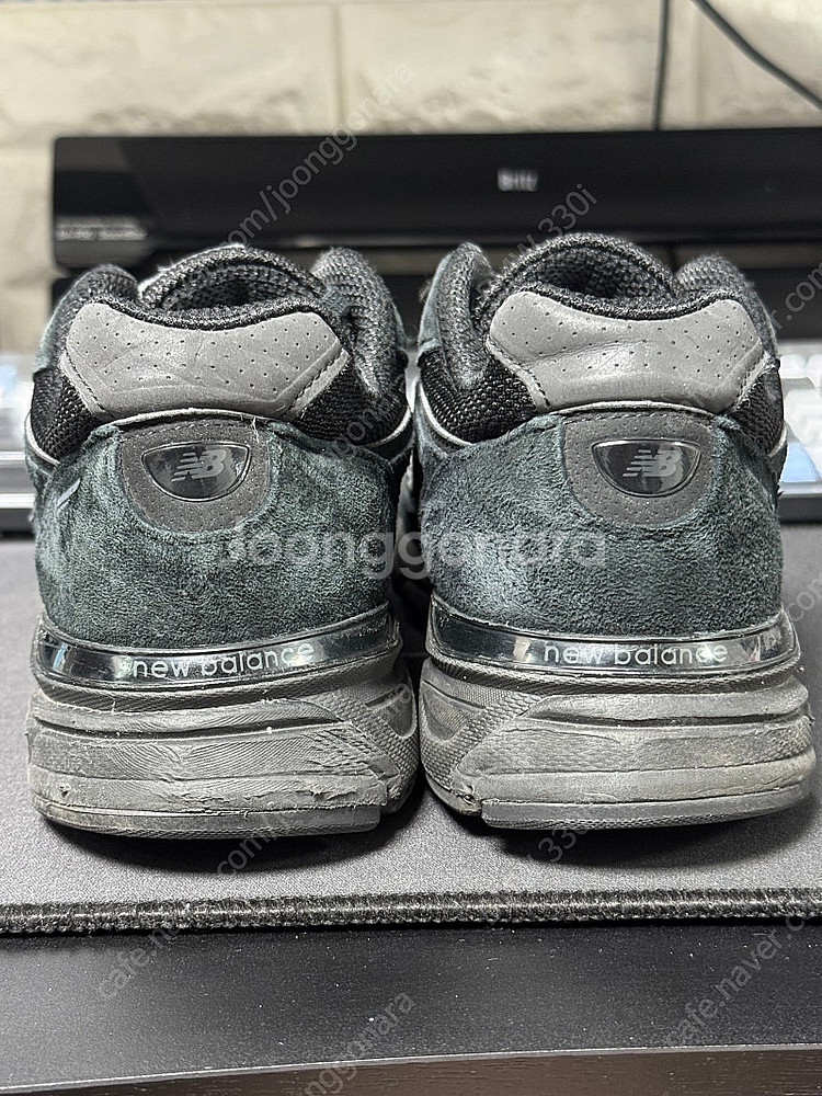 [260] 뉴발란스 990v4 트리플 블랙--4