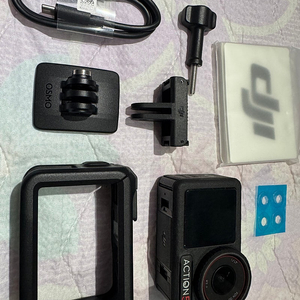 DJI 액션5프로 스탠다드콤보 팝니다
