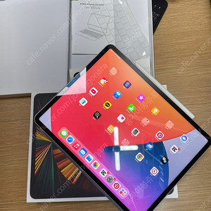 아이패드 팔아요 I Pad Pro 12.9(5세대)+ 매직키보드+애플펜슬 세트