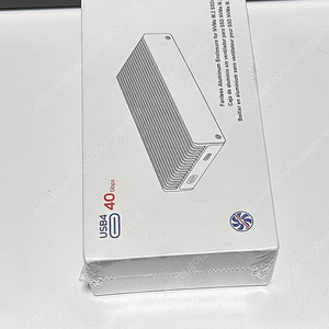 Colorii MC40 인클로저