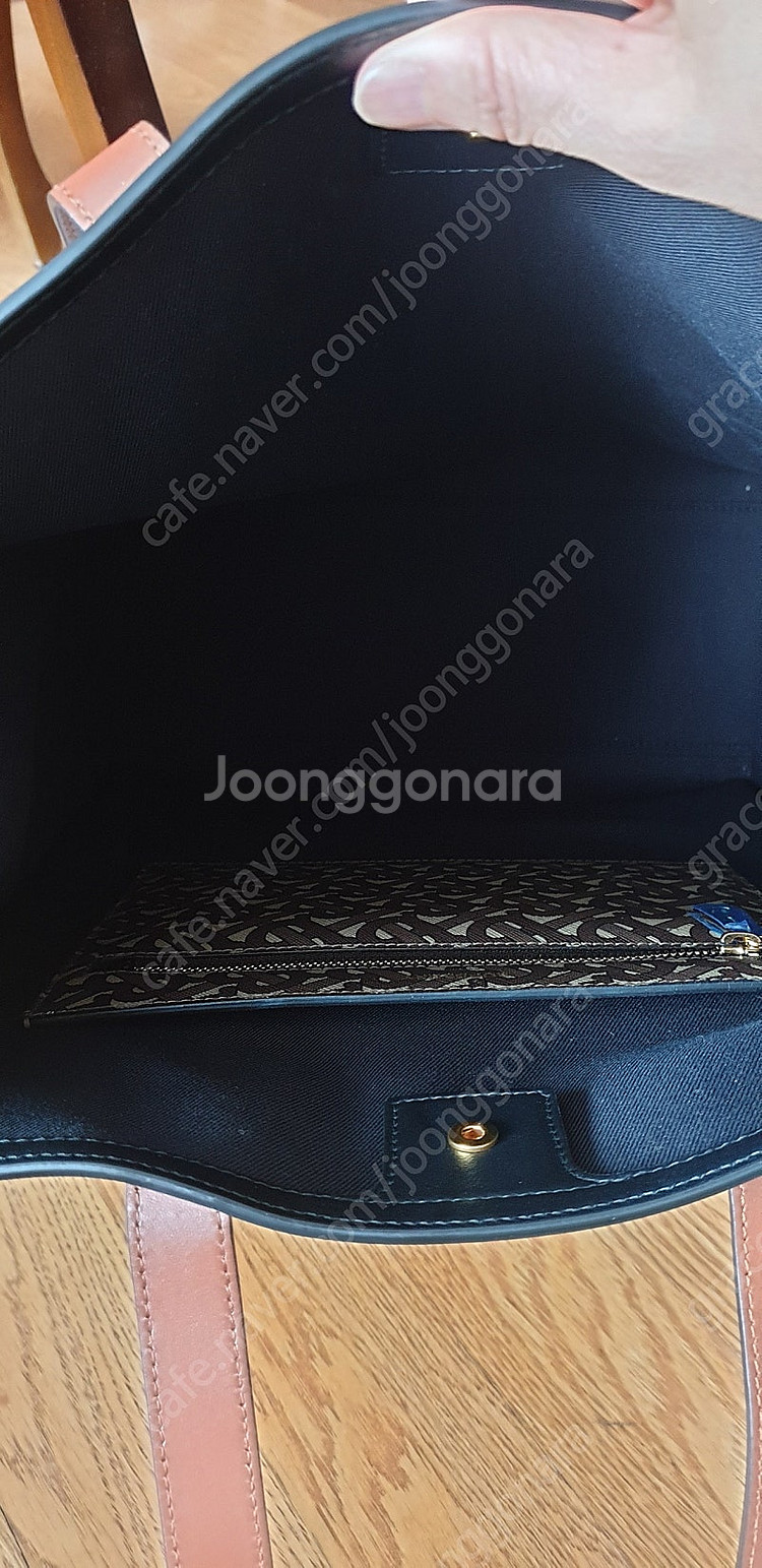 [파격세일]버버리 모노그램 스트라이프프린트 토트백--8