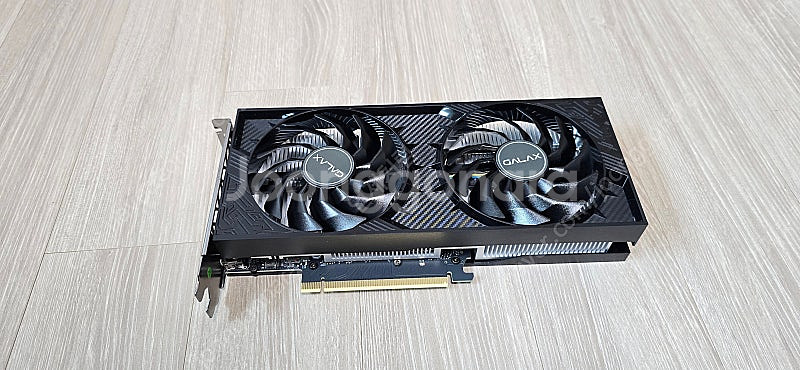 그래픽 카드(GTX-4060 8G) 미사용 2개 팝니다...--0