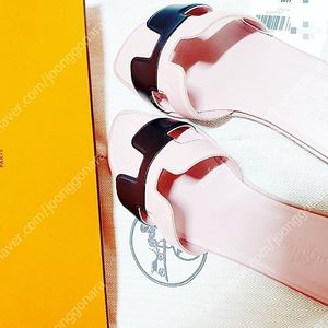 (정품,새거)에르메스 오란 샌들,슬리퍼,37