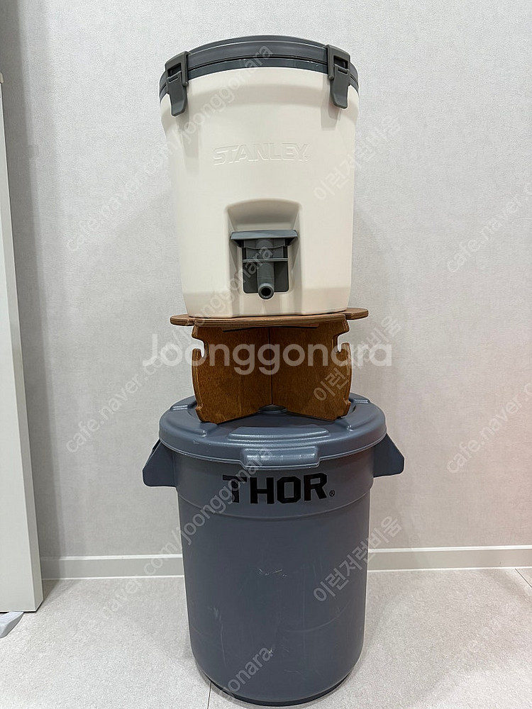 스탠리 워터저그 + 토르 원형 컨테이너 + 거치대--0
