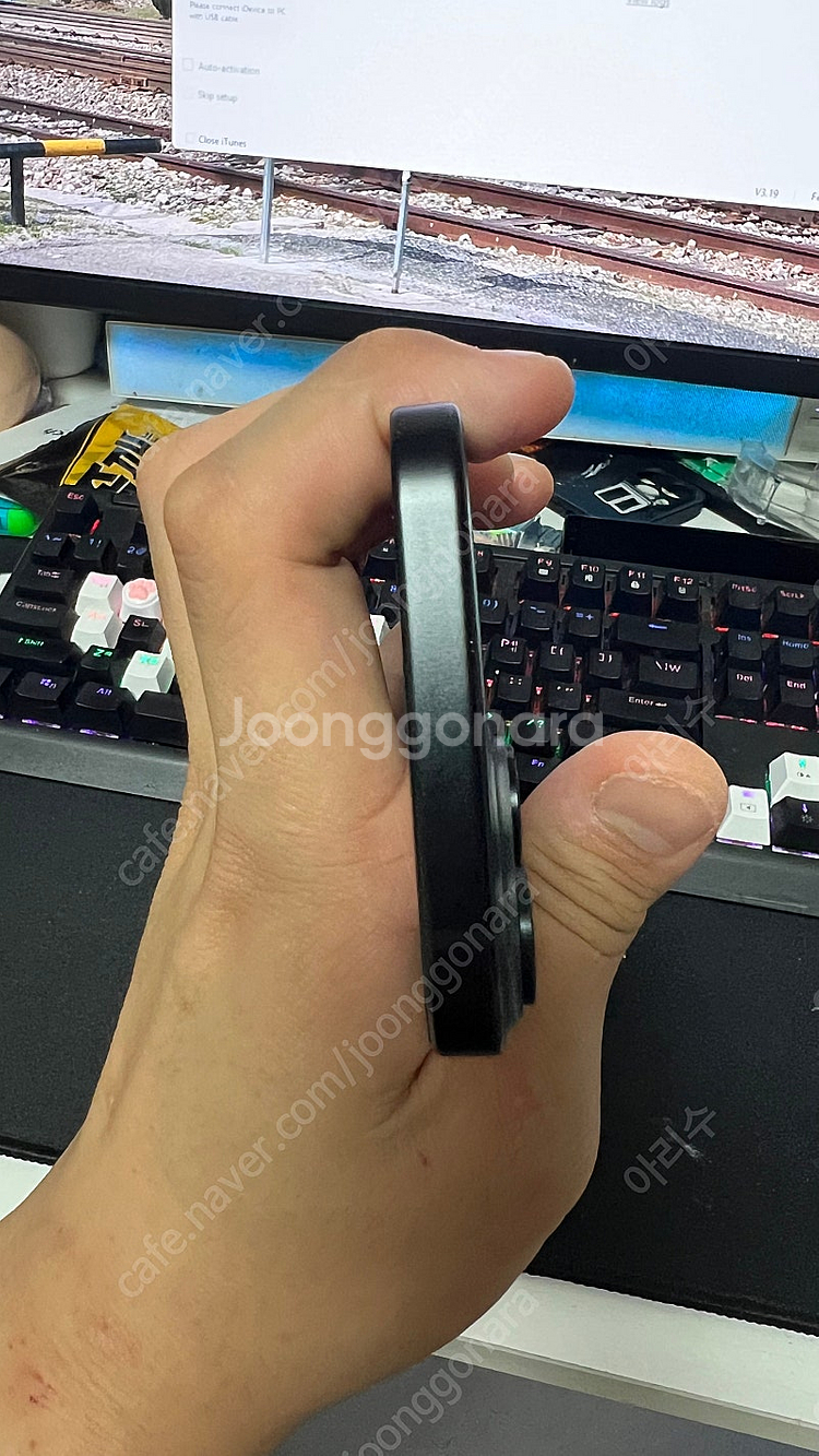 아이폰 15 블랙 256 부품용 팝니다.--4