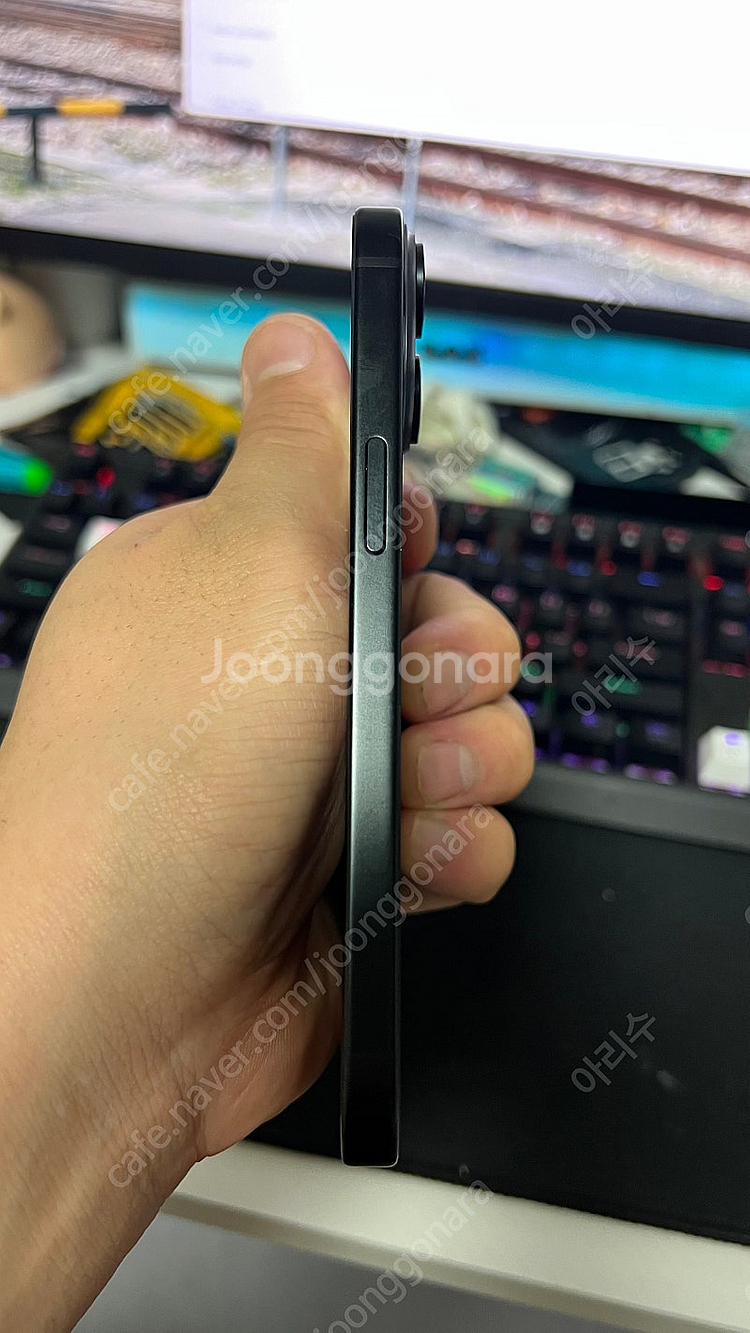 아이폰 15 블랙 256 부품용 팝니다.--5