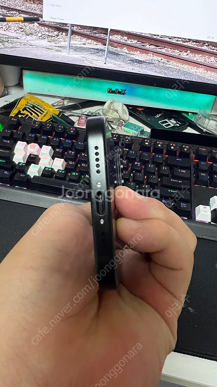 아이폰 15 블랙 256 부품용 팝니다.--6