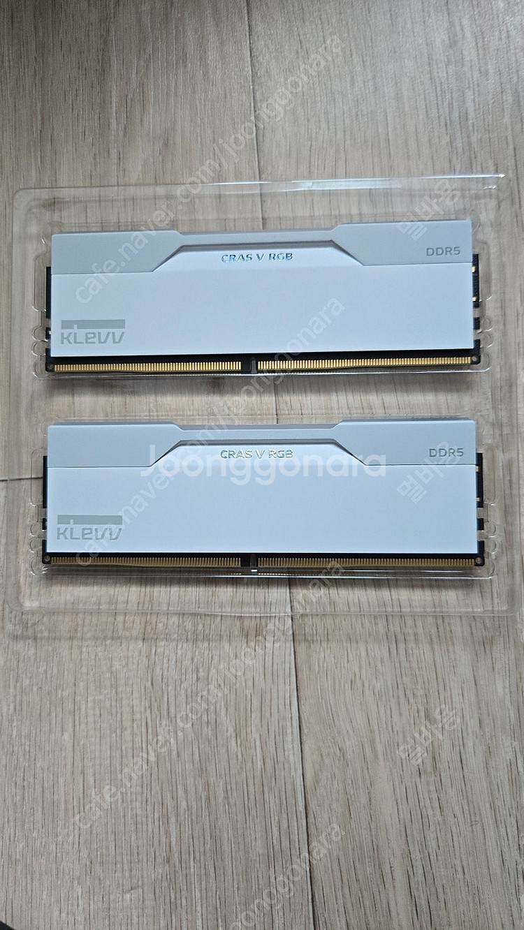 에센코어 화이트 ddr5 6000 32gb--1