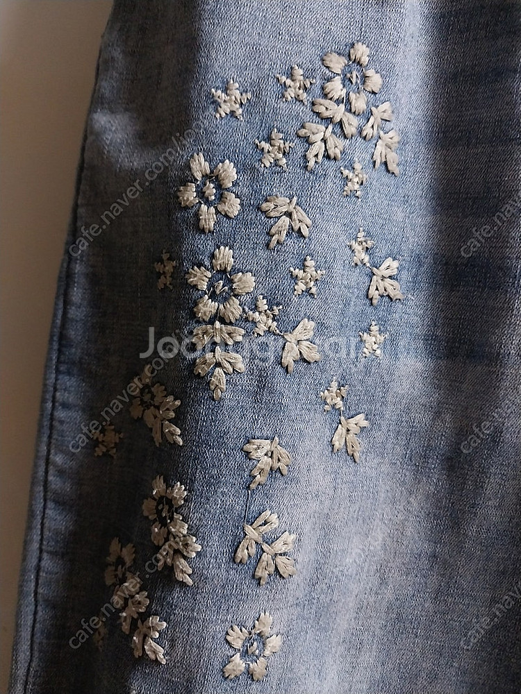 꽃자수 배기 청팬츠--2