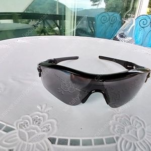 오클리 선그라스 프리즘입니다